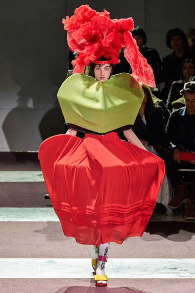 Look 4